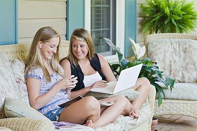 《Cthulhu Mythos ADV Lunatic Whispers》即日起正式对应简体中文与英